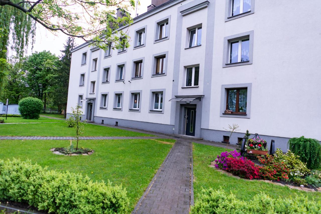 ビエルスコ・ビアバApartament Przy Bystrzanskiejアパートメント エクステリア 写真